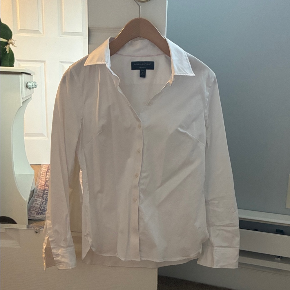 Banana Republic Men's White Button-Up Dress Shirt